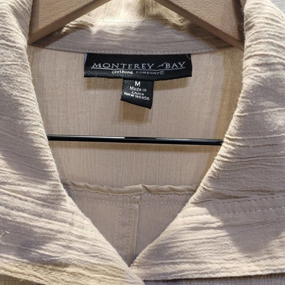 Monterey Bay Women's Beige Casual Button-down Blouse Size Medium - Picture 9 of 10